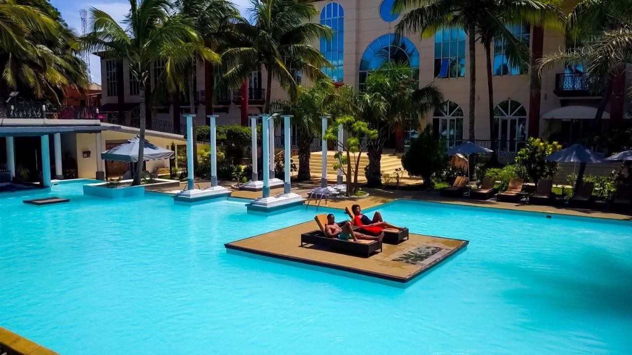 Le Grand Hotel Diego Antsiranana Ngoại thất bức ảnh