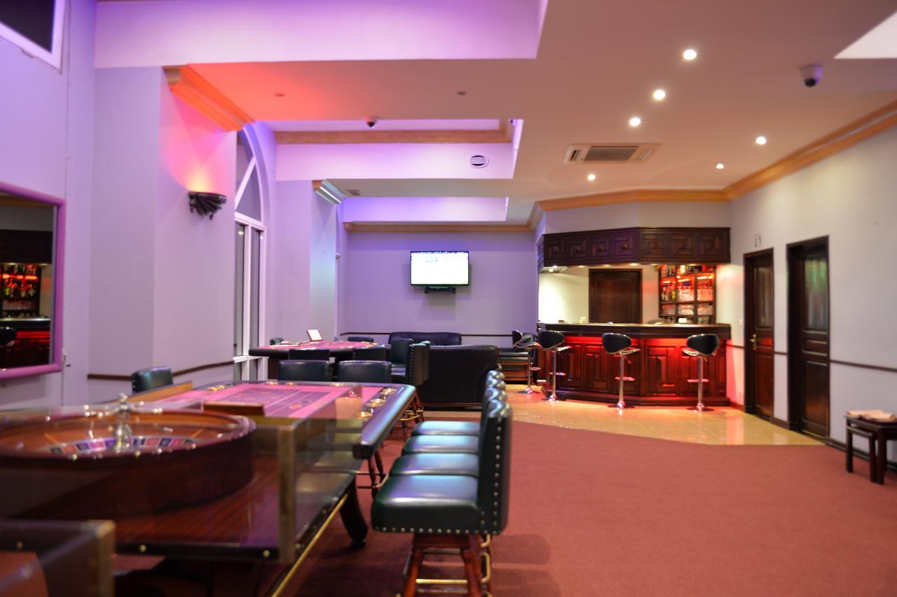 Le Grand Hotel Diego Antsiranana Ngoại thất bức ảnh