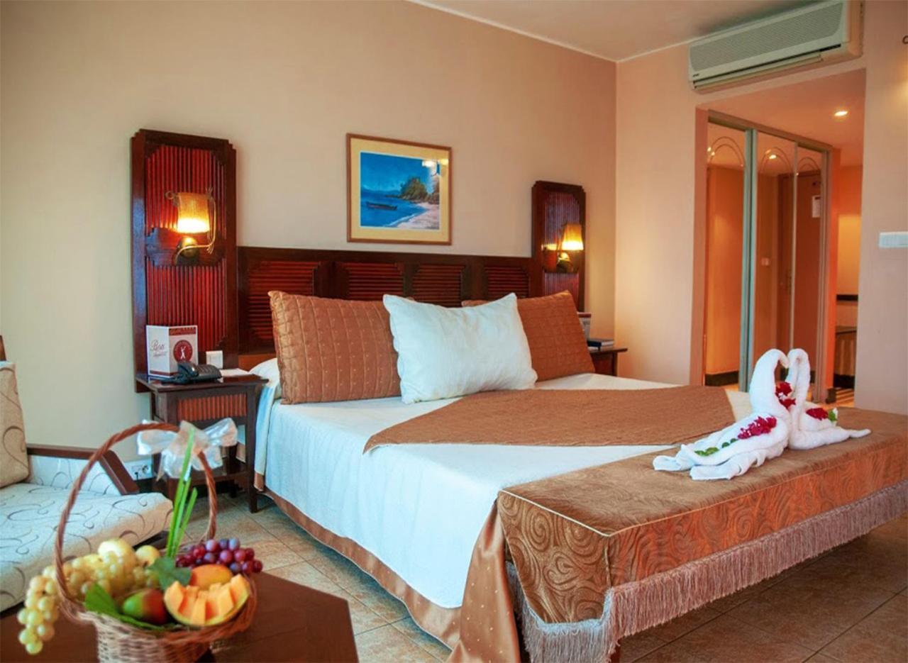 Le Grand Hotel Diego Antsiranana Ngoại thất bức ảnh