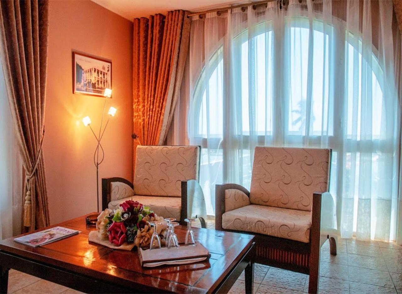 Le Grand Hotel Diego Antsiranana Ngoại thất bức ảnh