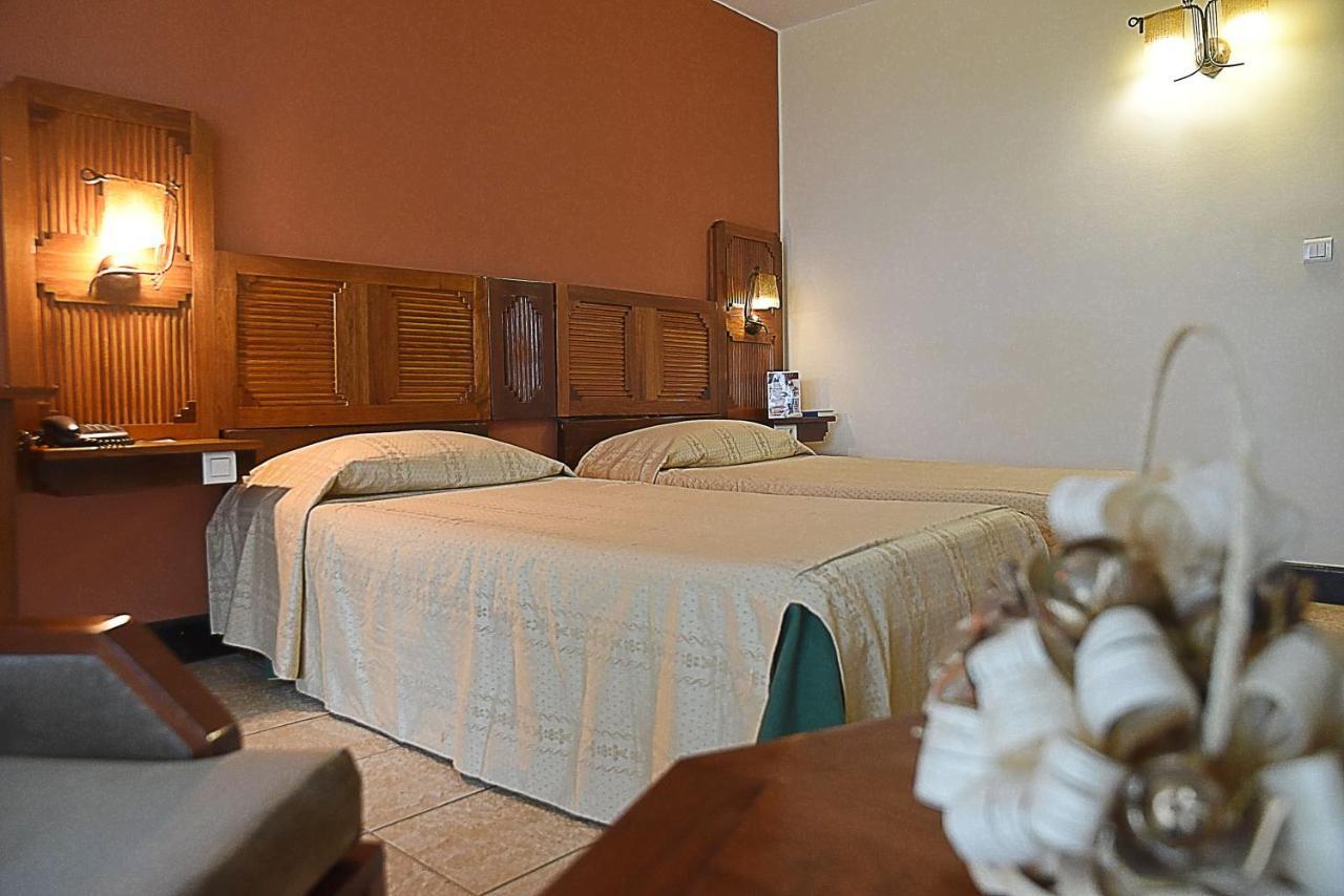 Le Grand Hotel Diego Antsiranana Ngoại thất bức ảnh